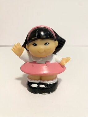 Little People Sonya Lee Girl Pink Dress School Dollhouse Fisher Price 4/$20 🛑